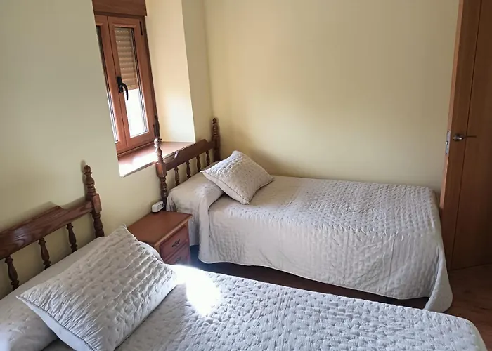 La Casa De La Valla Azul * San Miguel de Langre